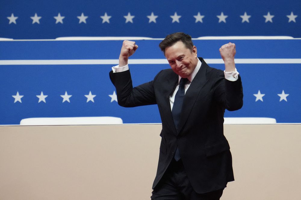 Elon Musk en un evento por la asunción de Trump