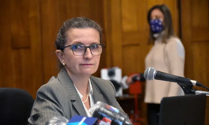 Rezongo del MSP por descuidos en San José: reuniones de padres sin tapaboca y cumpleaños