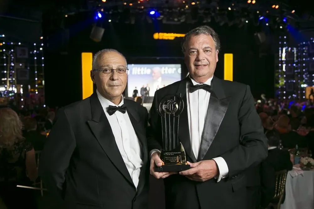 Luis Montone, de EY, junto a John Christian Schandy en Mónaco