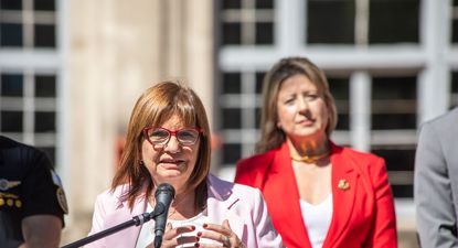 Con EE.UU. como modelo, Bullrich presentó la Agencia Nacional de Migraciones junto a su sucesora