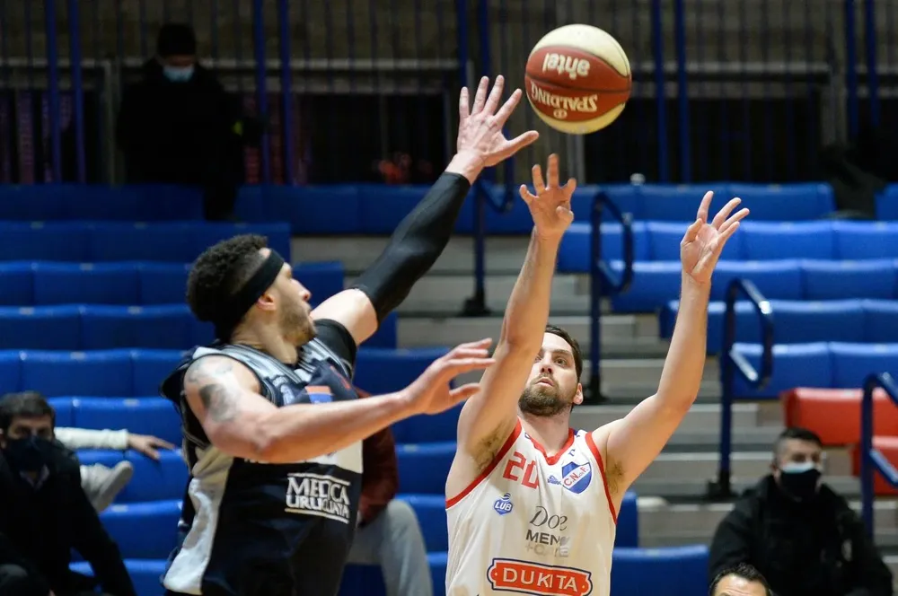 Alejando Acosta, 4 puntos y 4 asistencias