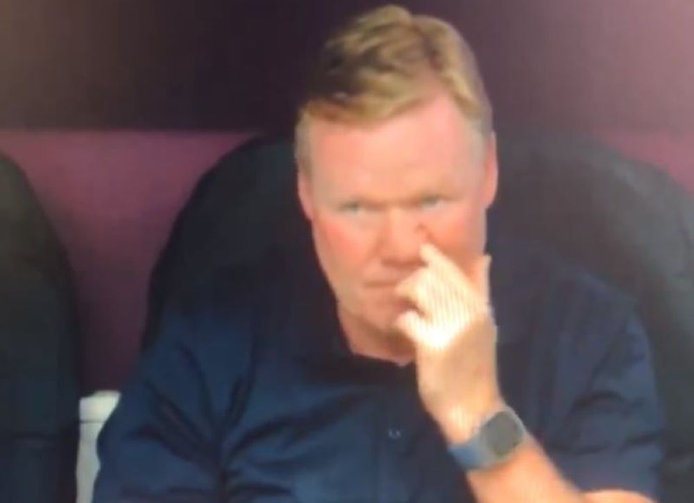 Ronald Koeman fue noticia porque se metió su dedo en la nariz y luego lo llevó a su boca