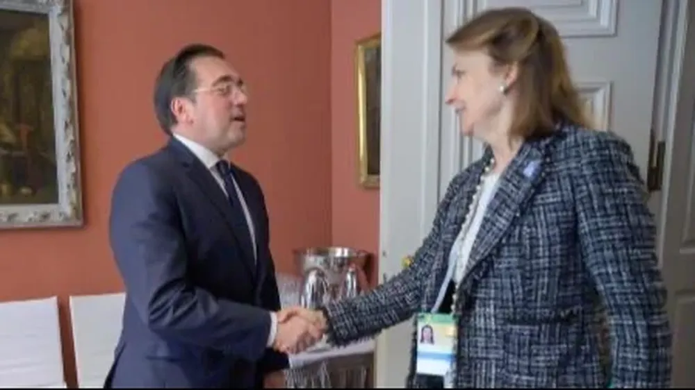 El ministro de exteriores, José Mnauel Albares,, y la canciller Diana Mondino se encontraron hace un mes en Munich.