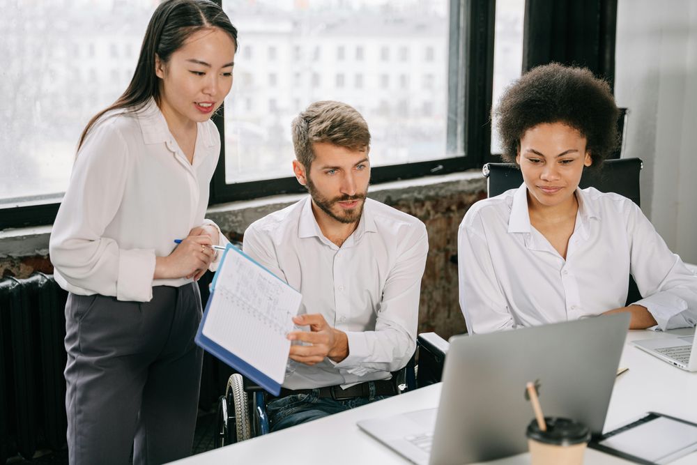 La empresa de software Stratio ofrece salarios de hasta 42.000 euros anuales para administradores de sistemas sin requisitos de experiencia.  