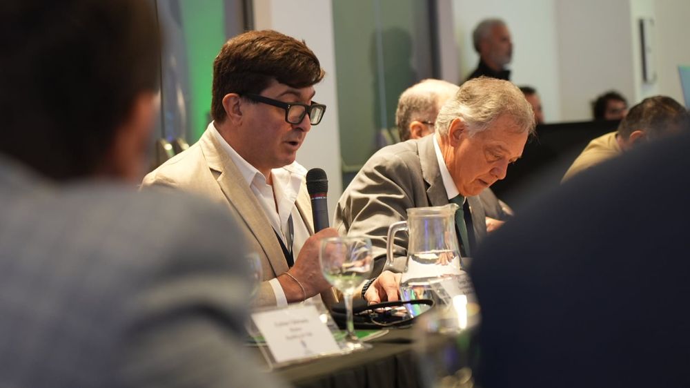 Fernando Mattos, ministro de Ganadería, Agricultura y Pesca, preside la JIA.