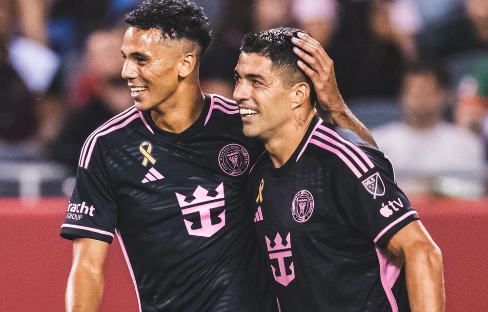 Luis Suárez festeja uno de sus dos nuevos goles para Inter Miami