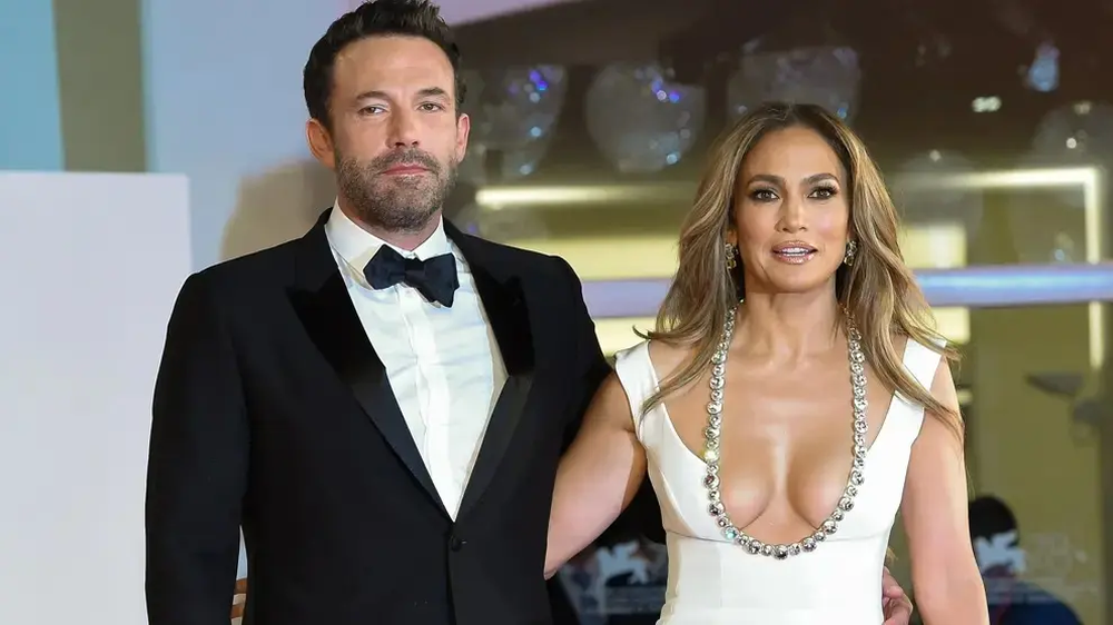 Benn Affleck y Jennifer López, mientras estaban juntos. (Archivo)&nbsp;