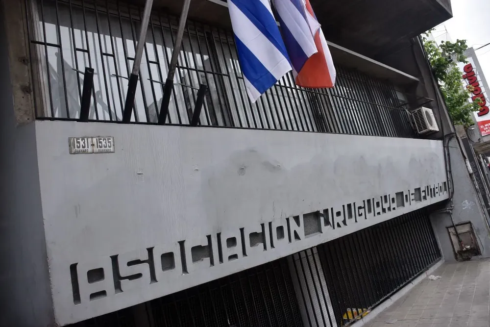 El Consejo de Fútbol Profesional de la Asociación Uruguaya de Fútbol (AUF) votó en forma negativa para postergar la fecha 14 del Clausura