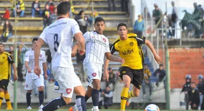 san lorenzo goleo a penarol en buenos aires por 3-0