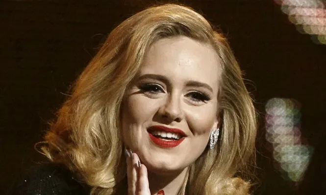 Adele, en su noche de gloria
