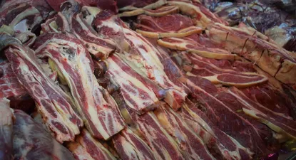 El efecto dólar también impacta en la carne que sube al menos 8%