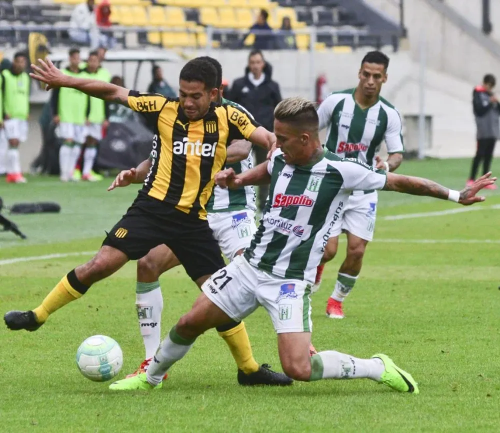 Walter Gargano y Javier Méndez