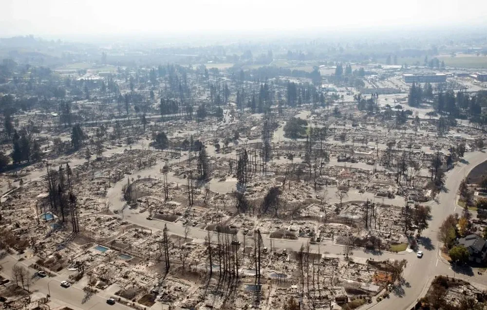 Imagen aérea de Santa Rosa, una de las ciudades más afectadas por los incendios