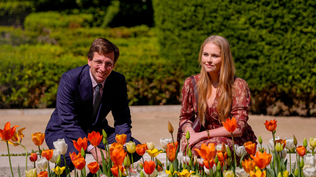 La princesa Amalia inaugura un jardín de tulipanes en Madrid con un cálido mensaje en español