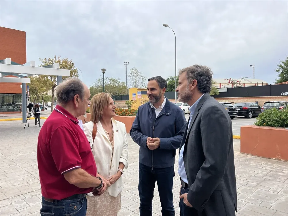 El secretario general del PSOE de Málaga, Daniel Pérez, en rueda de prensa.