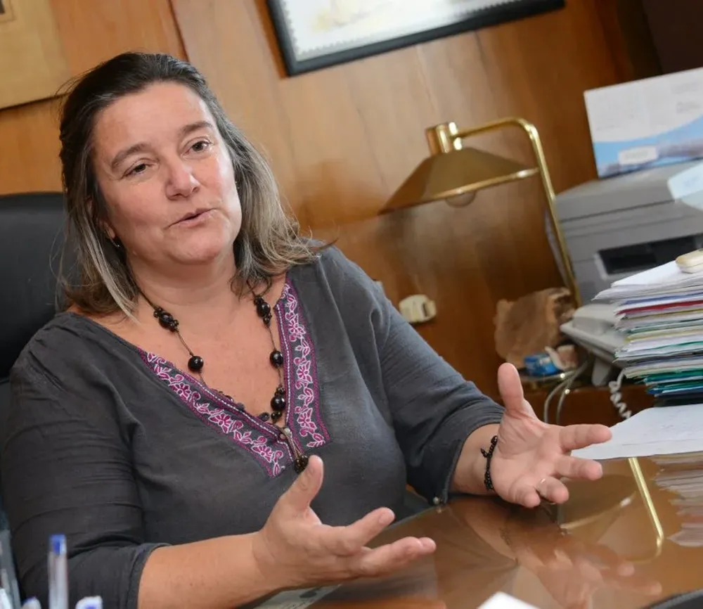 Jacqueline Gómez, presidenta del Instituto de Colonización, explicó en qué casos se gestiona el desalojo.