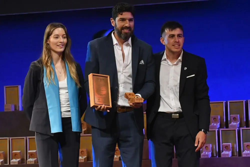 El Loco Abreu se alejó del fútbol después de 27 años