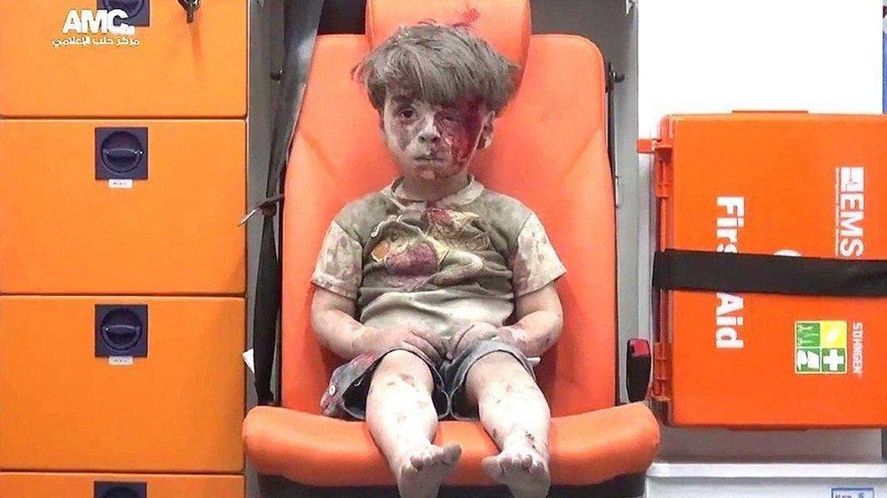El pequeño Omran Daqneesh sobrevivió en 2016 a un ataque aéreo contra un barrio opositor al régimen de Bashar al Assad.