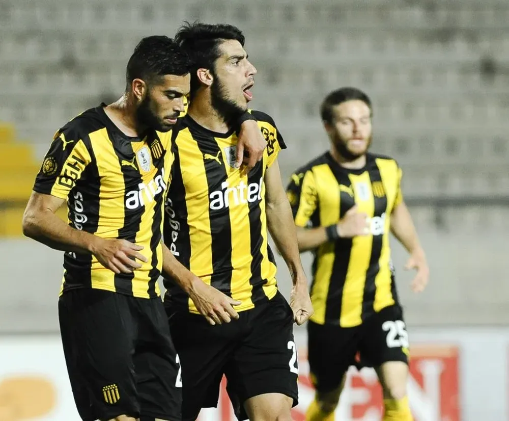 Peñarol, sin hinchas en la tribunas, ante Sud América este sábado a las 16 en el Saroldi.