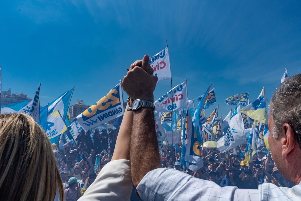 Delgado y Ripoll cerraron en Montevideo