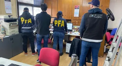 Operativo conjunto de la Policía Federal y la Aduana en la City porteña