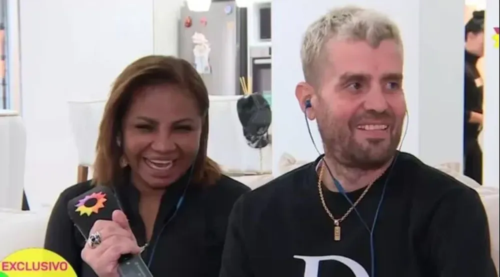 Carlos Nair con Priscila, su nueva pareja