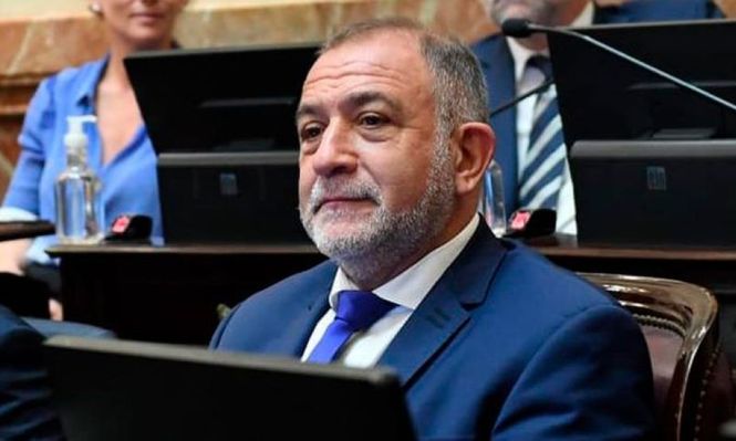 Luis Juez anticipa la ruptura del bloque peronista en el Senado y va por la reelección de Javier Milei