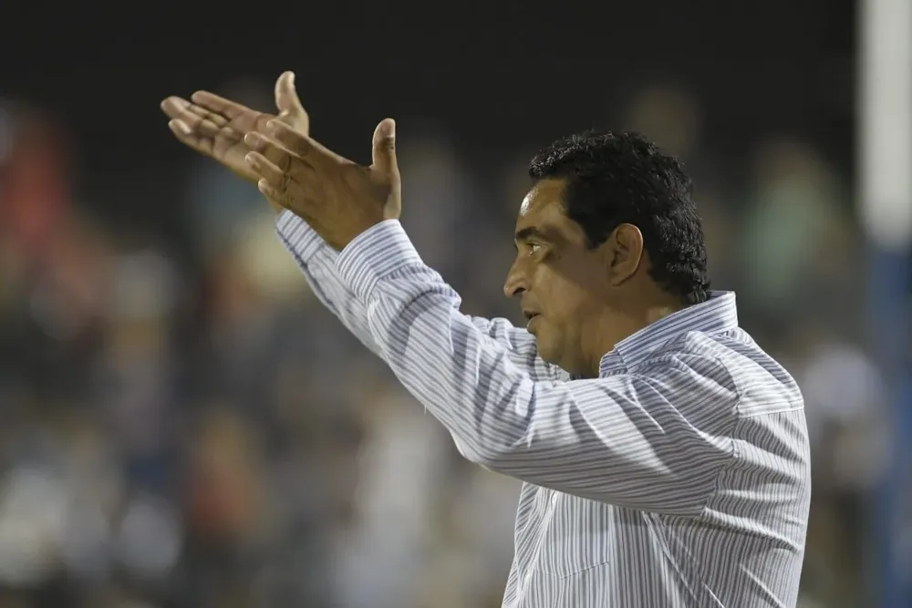 Danielo Núñez, DT de Cerro Largo Danielo Núñez, DT de Cerro Largo