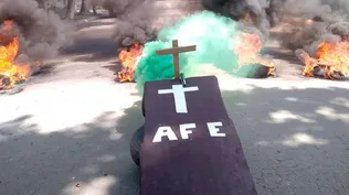 El sindicato ferroviario protestó en la calle y simuló el “sepelio” de AFE