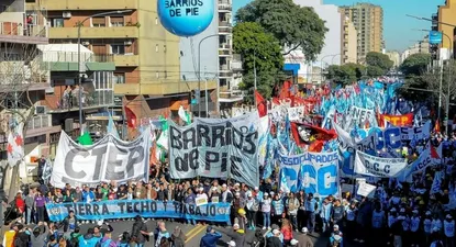 Los movimientos sociales planean una jornada de lucha para diciembre.