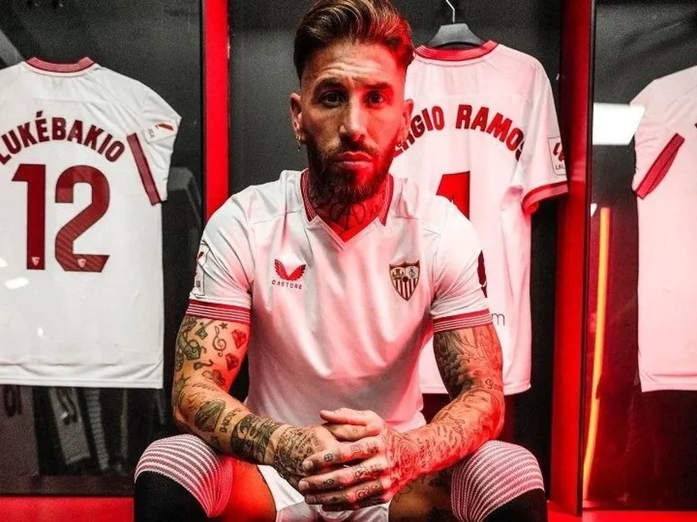 Los ultras sevillistas se muestran en contra de Ramos.