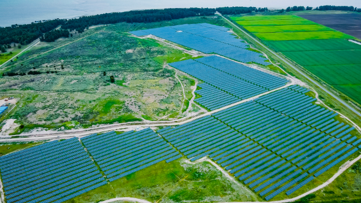 UTE planea emisión de deuda para financiar parque solar dirigido a pequeños ahorristas