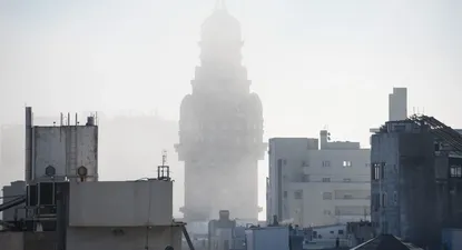 Niebla en el Palacio Salvo