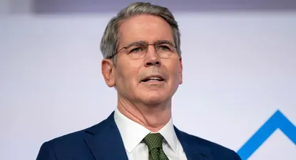 En una entrevista con CNBC, Scott Bessent explicó que la decisión de Estados Unidos de intervenir de esta manera en Argentina tiene un fuerte componente geopolítico.