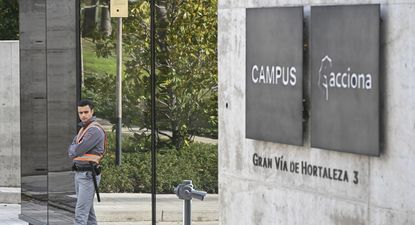 Acciona se defiende ante los registros de la Guardia Civil en el marco del Caso Koldo