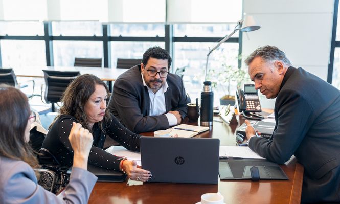 Gobierno de Orsi firmará nueva reglamentación de la Ley de Medios para corregir fallas de decreto de Lacalle Pou