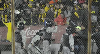 Los incidentes en la Ámsterdam en el último clásico