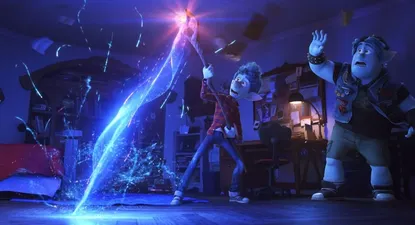 la nueva pelicula de pixar fue prohibida en varios paises por tener un personaje gay