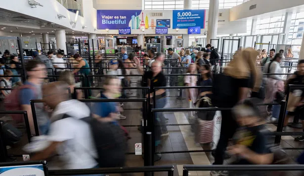 ¿Estados Unidos, país de emigrantes? Radiografía de un fenómeno histórico: en 2025 salieron más personas de las que entraron