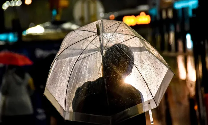 Alerta amarilla para el sur y naranja para el resto del país por tormentas y lluvias