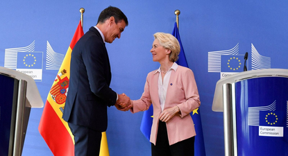 El presidente del Gobierno español, Pedro Sánchez y la presidenta de la Comisión europera, Úrsula Von der Leyen.