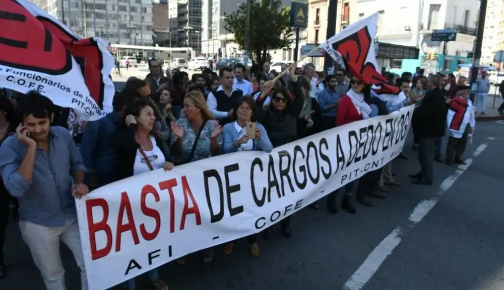 Manifestación de la Asociación de Funcionarios de Impositiva.