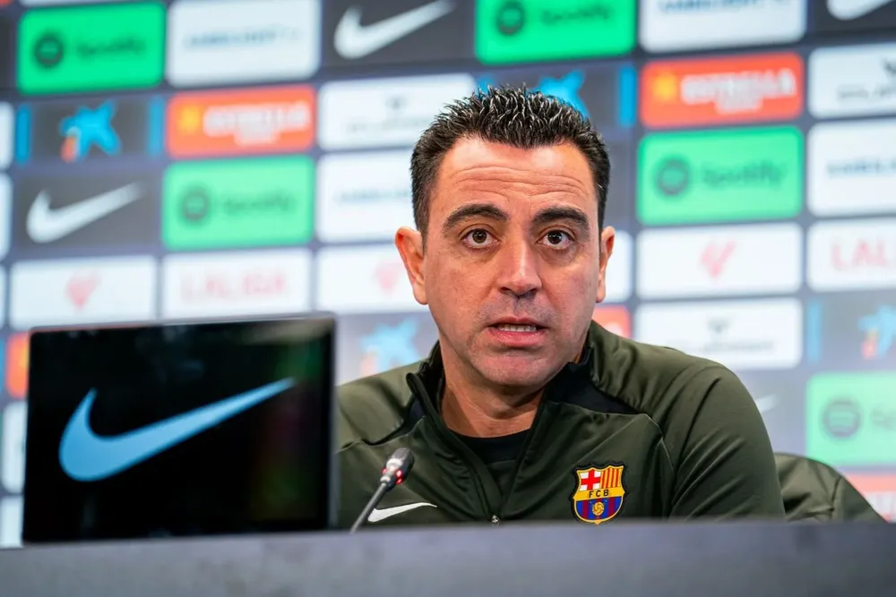 Xavi en rueda de prensa.