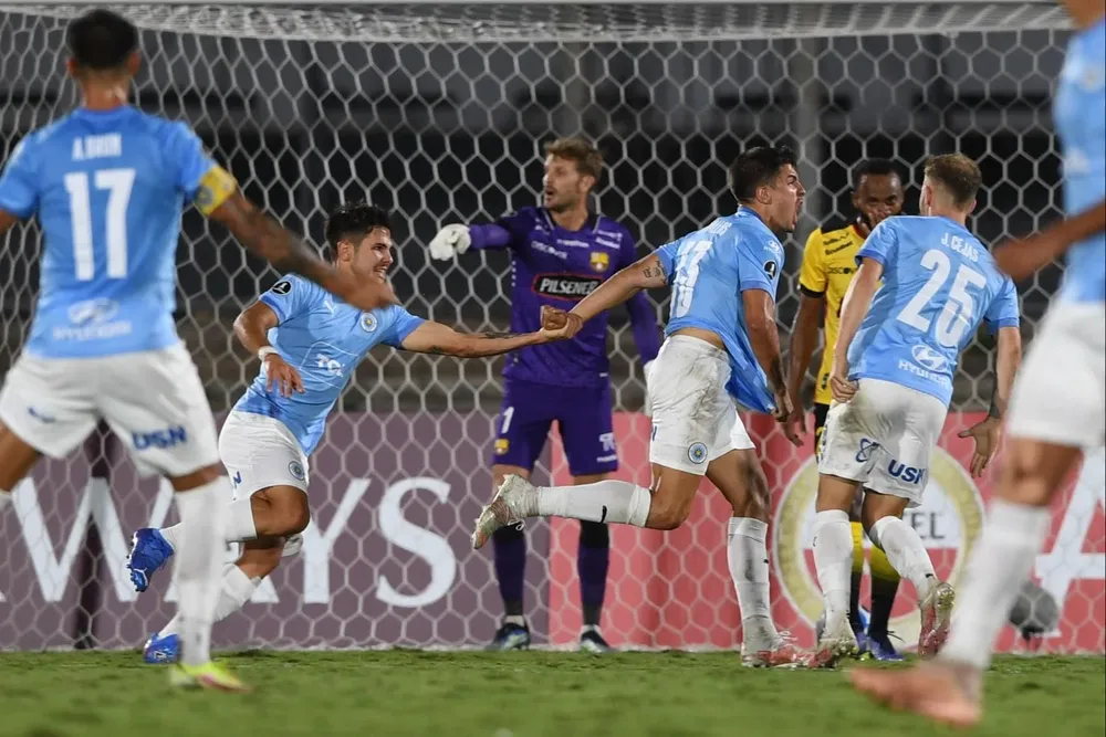 El festejo de Joaquín Zeballos tras el empate