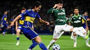 Edinson Cavani y Joaquín Piquerez durante el partido de este jueves