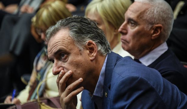 No le pongo bozal a nadie, tampoco es orden y mando: Orsi respaldó a los ministros Lubetkin y Fratti