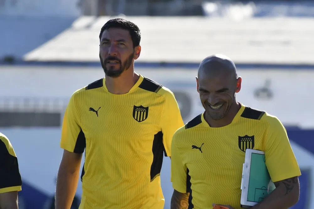 Olivera y Macaluso, la dupla técnica de Peñarol en Tercera