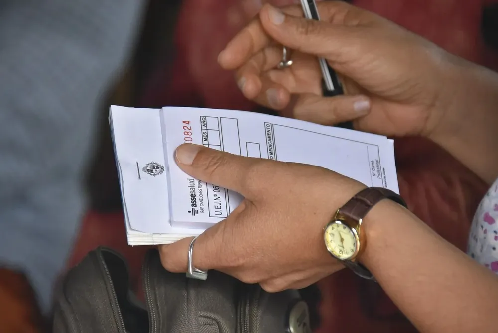 La mujer fue imputada por 14 delitos de falsificación de certificados