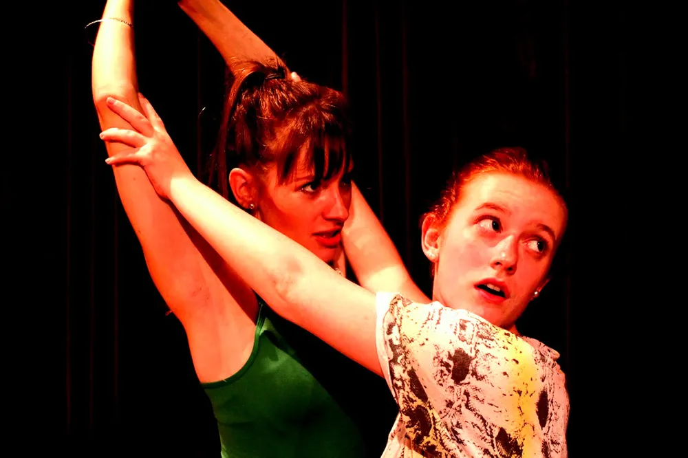 El capricho de mi madre, bajo la dirección de Sebastián Barrios se incorporó a la cartelera en Teatro en la La Candela