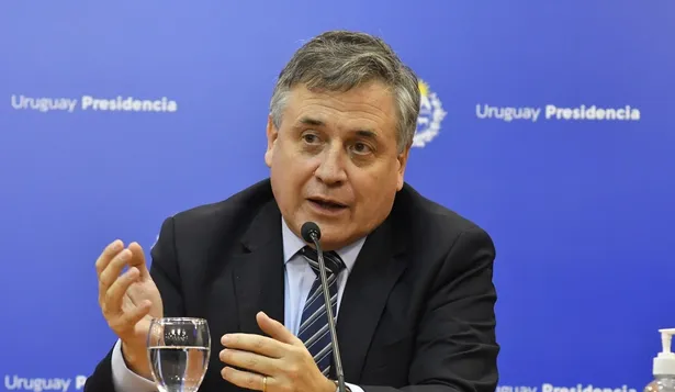 Omar Paganini, ministro de industria